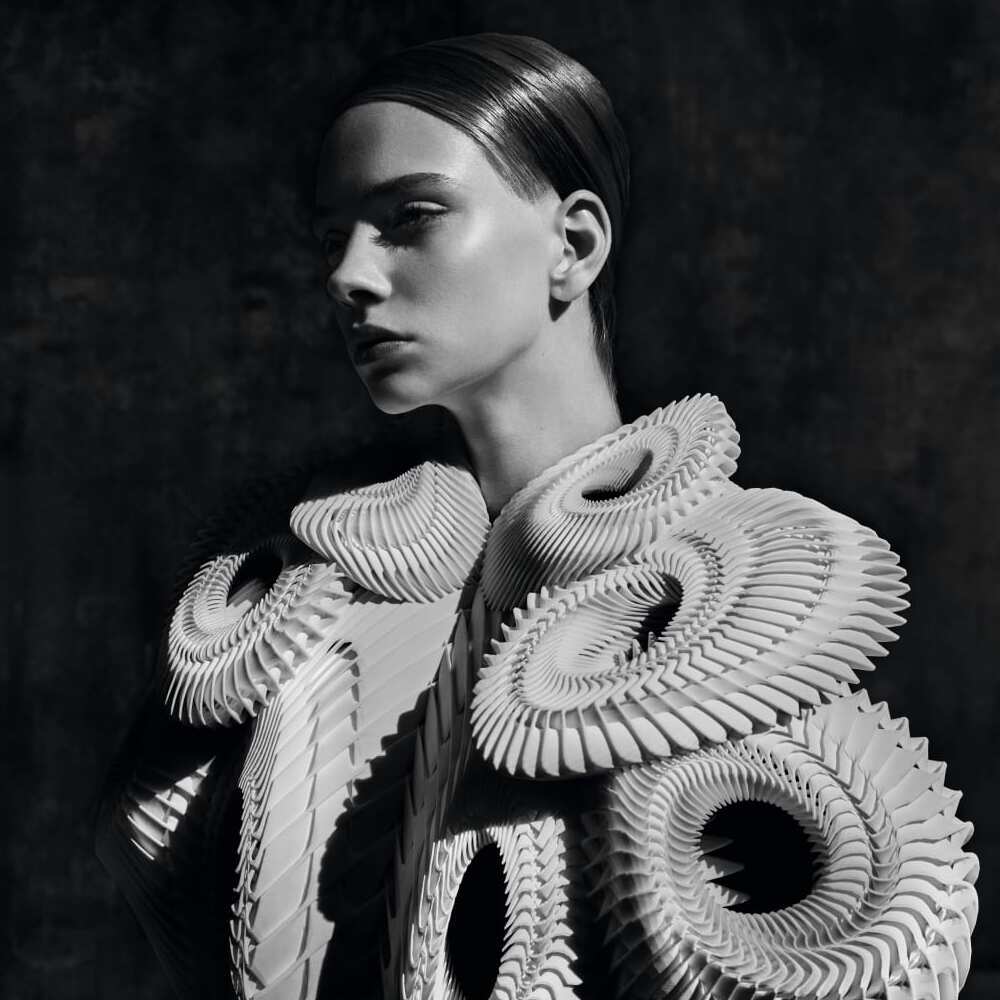 Iris_van_Herpen_MAD_2024_4 (1) (1)